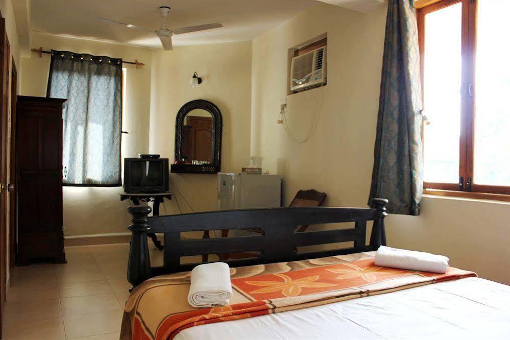 Fabexpress Barday'S Inn Calangute Exterior foto